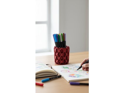 Designový 3D tištěný stojánek na tužky