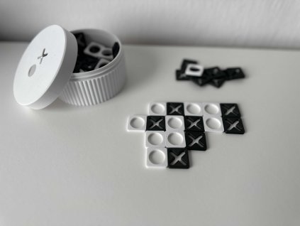 3D tištěné piškvorky – strategická zábava na cesty i domů