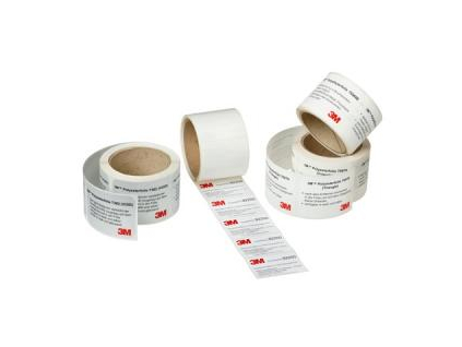92200 3M štítkový materiál na velmi obtížné lepitelné povrchy, PET50, SE100, bílý lesklý, 150 mm x 508 m