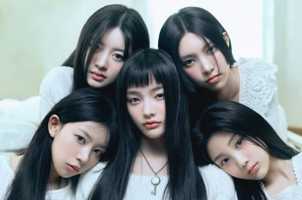 ILLIT získalac6. výhru za „Magnetic“ na „Music Bank“