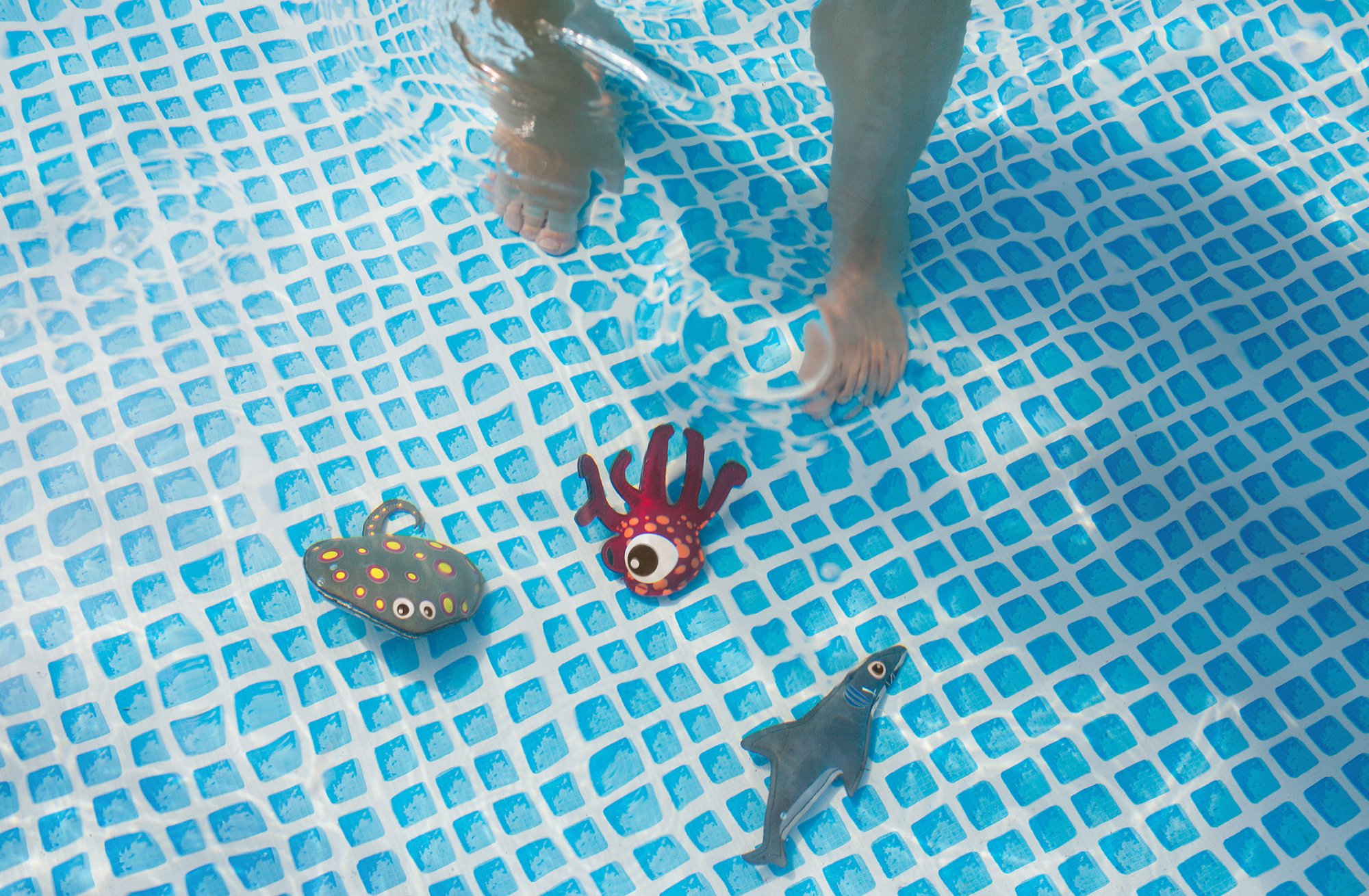 Jaké hračky potřebujete s sebou letos k vodě?