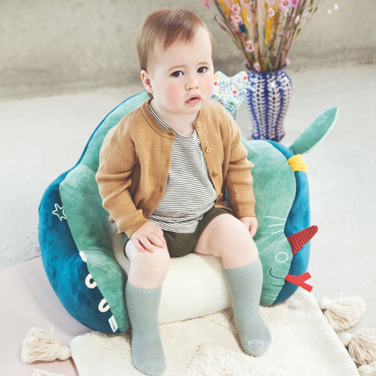 17-12_ClubChairs_02_83324