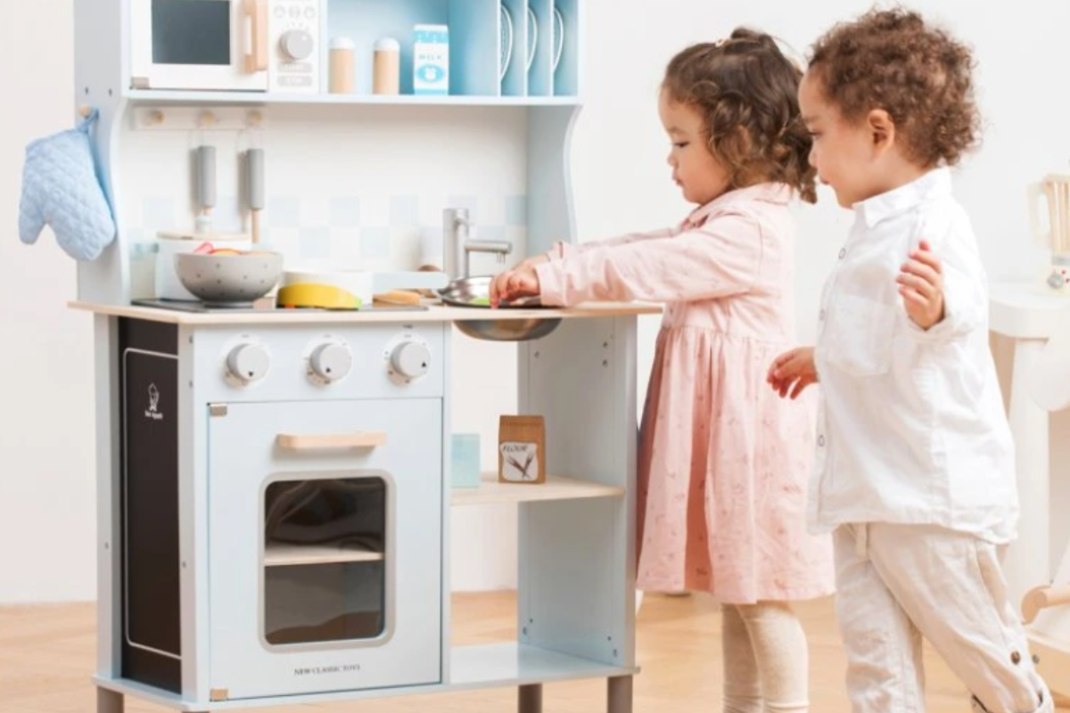 New Classic Toys, alebo Woet?