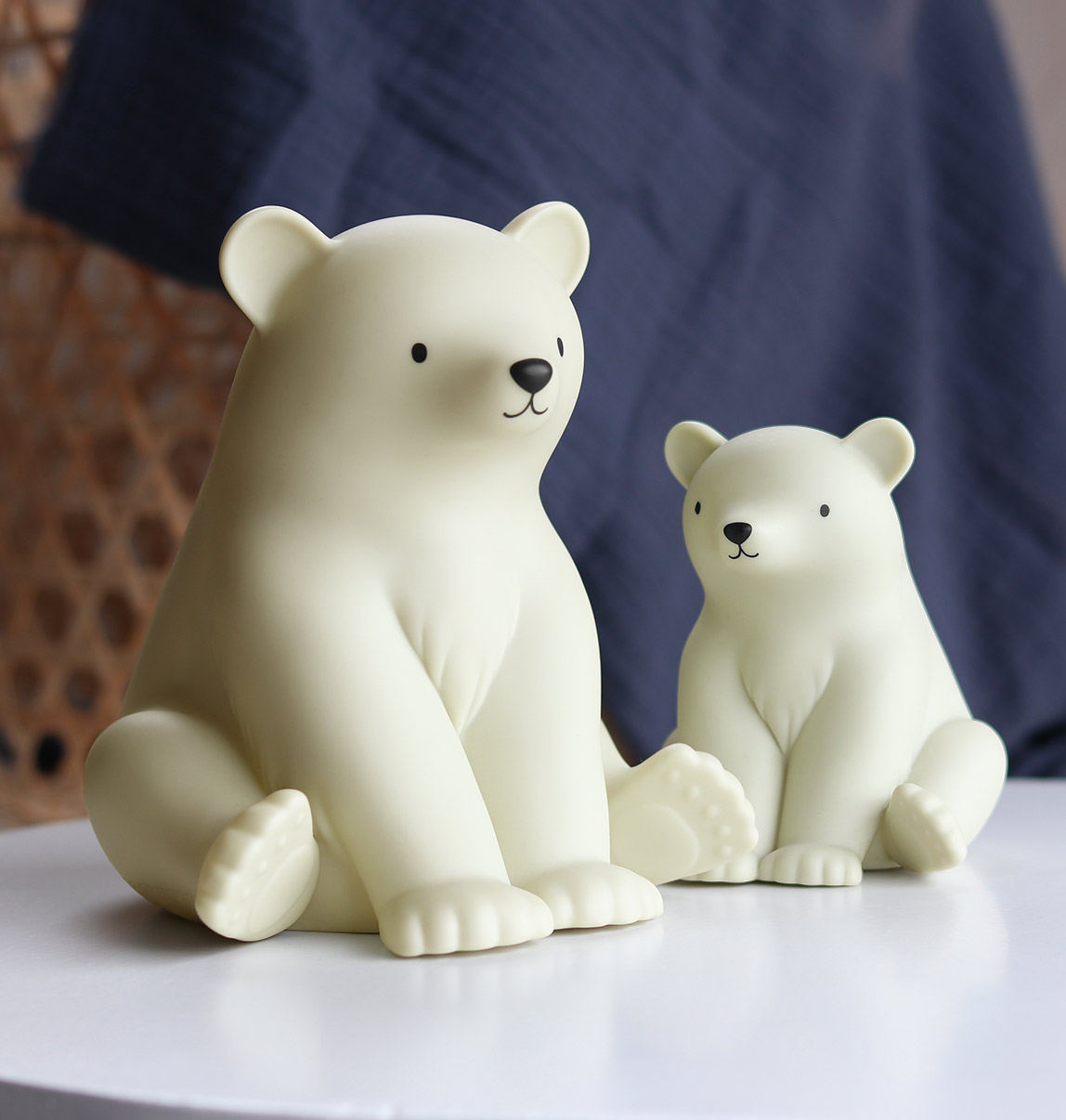 LLPEBL50-LR-8-Little-light-Polar-bear