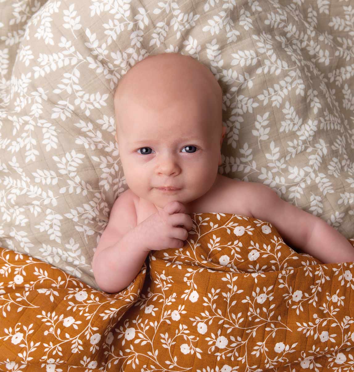 MUBLCA06-LR-11-Muslin-cloth-set-of-2-blossom-caramel