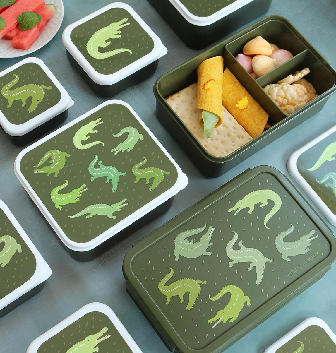 SBSEVR59-LR-7-Lunch-&-snack-box-set-Crocodiles