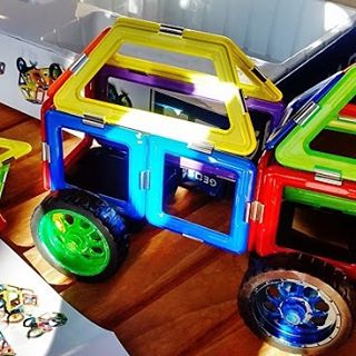Geosmart, Magnetická stavebnica Space truck, 42 ks