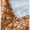 MUBLCA06 LR 3 Muslin cloth set of 2 blossom caramel