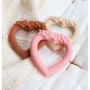 TRSHWH17 LR 6 Teething ring Heart cream