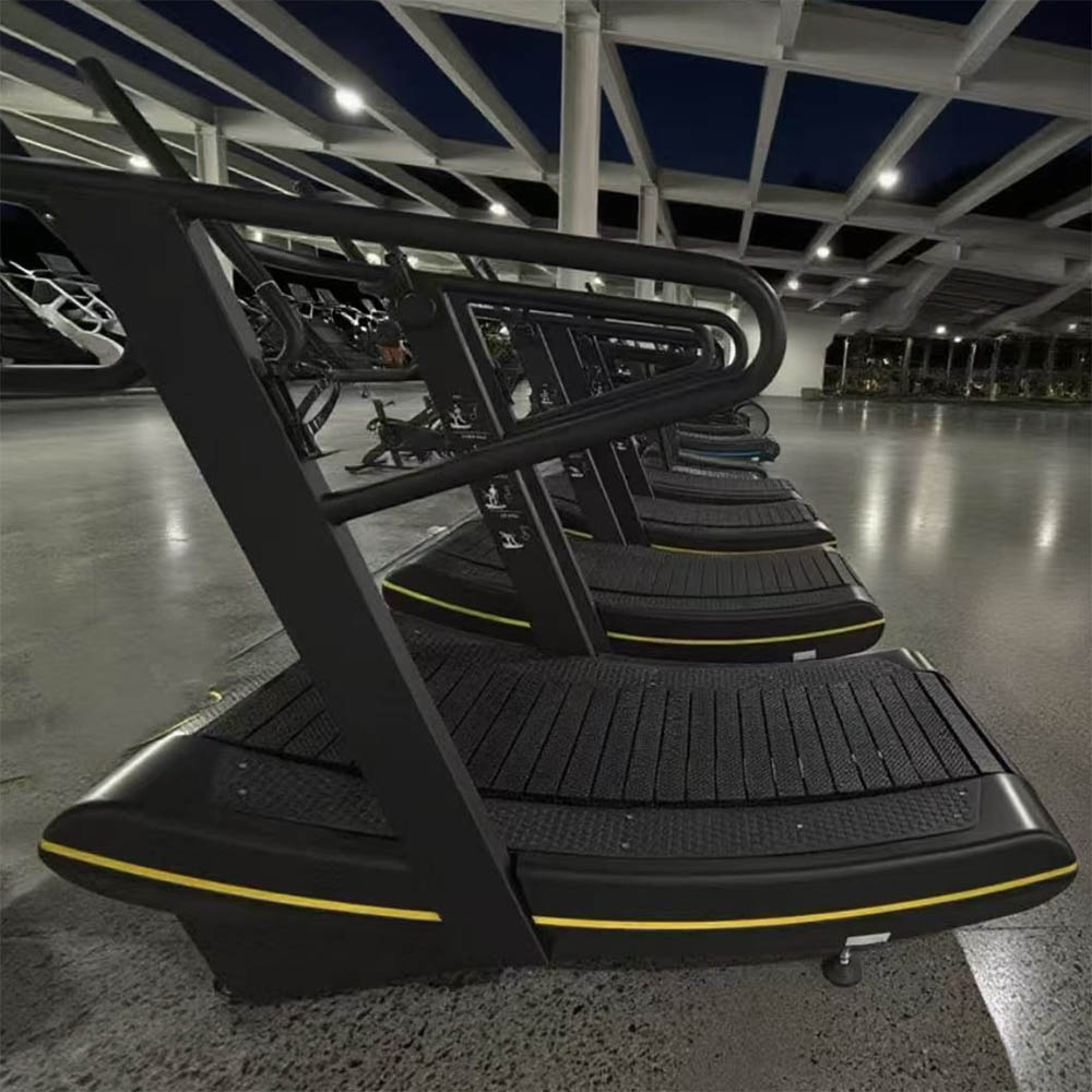Curved Treadmill ALU ZF8900-A – regulácia odporu a Sled Push tréning