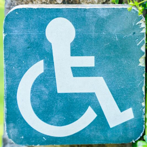 Neberte správné kotvení invalidního vozíku v autě na lehkou váhu