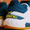 SALMING Recoil Ultra Mid White/Navy (Velikosti bot 7,5 UK - 42 EUR - 26,5 cm)