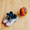 SALMING Recoil Ultra Mid White/Navy (Velikosti bot 7,5 UK - 42 EUR - 26,5 cm)