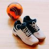 SALMING Recoil Ultra Mid White/Navy (Velikosti bot 7,5 UK - 42 EUR - 26,5 cm)