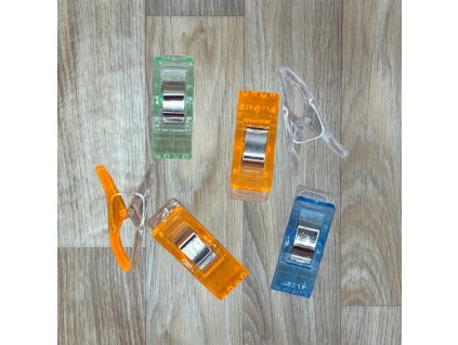 G Fixační kolíčky