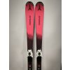 růžové sjezdové lyže atomic