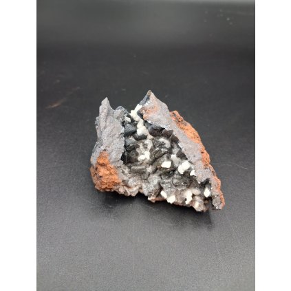 Goethit × Kalcit z Taouz, Maroko