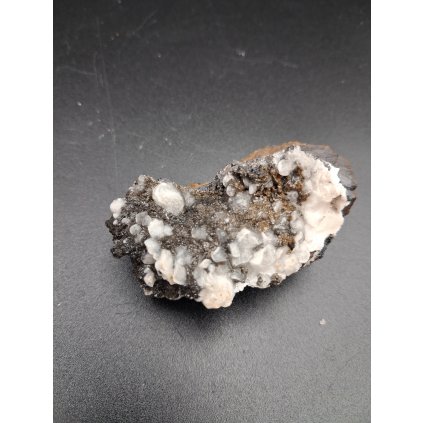 Goethit × Kalcit z Taouz, Maroko