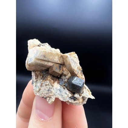 andradit magnetit imilchil maroko