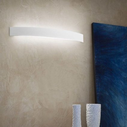 Linea Light Curvé_W, bílé nástěnné svítidlo, 15W LED 3000K, délka 39cm