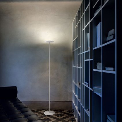 Linea Light Joshua, bílá stojací lampa pro nepřímé osvětlení, 25W LED 3000K, výška 189cm