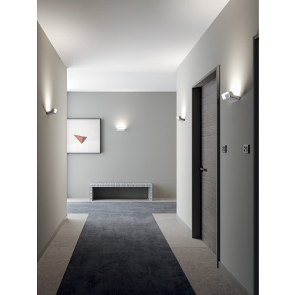 Lodes Aile, černé nástěnné svítidlo pro nepřímé světlo, 2x8W LED 2700K stmívatelné, délka 19,2cm