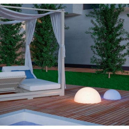 Redo Blob, dekorativní venkovní polokoule s dálkovým ovladačem, LED 3W RGB, bílý polyethylén, kabel 2m s vidlicí, průměr 38cm, IP65