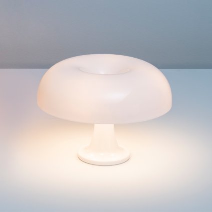 Artemide Nessino, bílá designová stolní lampa, 4x20W E14, výška 22cm