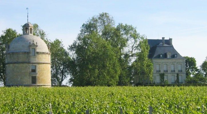 LATOUR-chateau