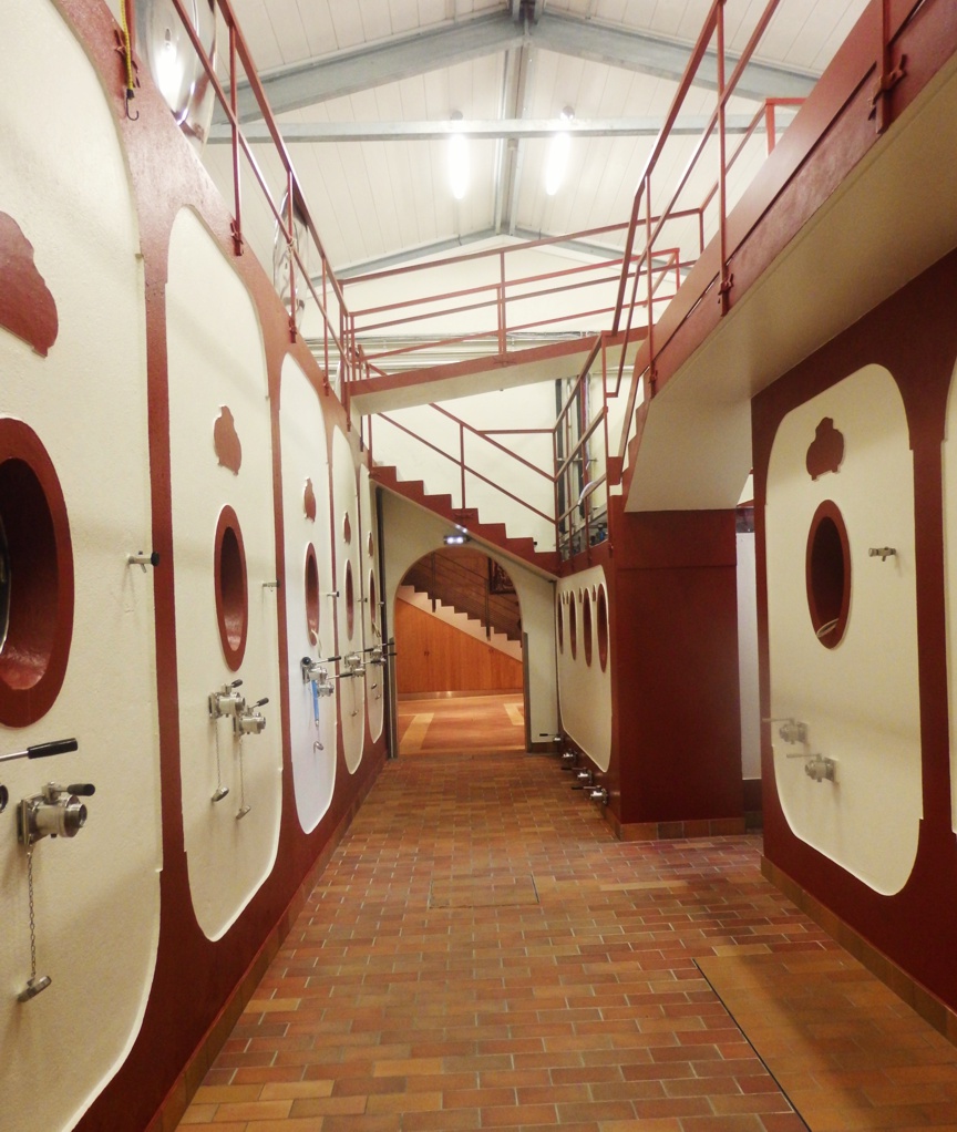 Betonové tanky v Chateau Angelus