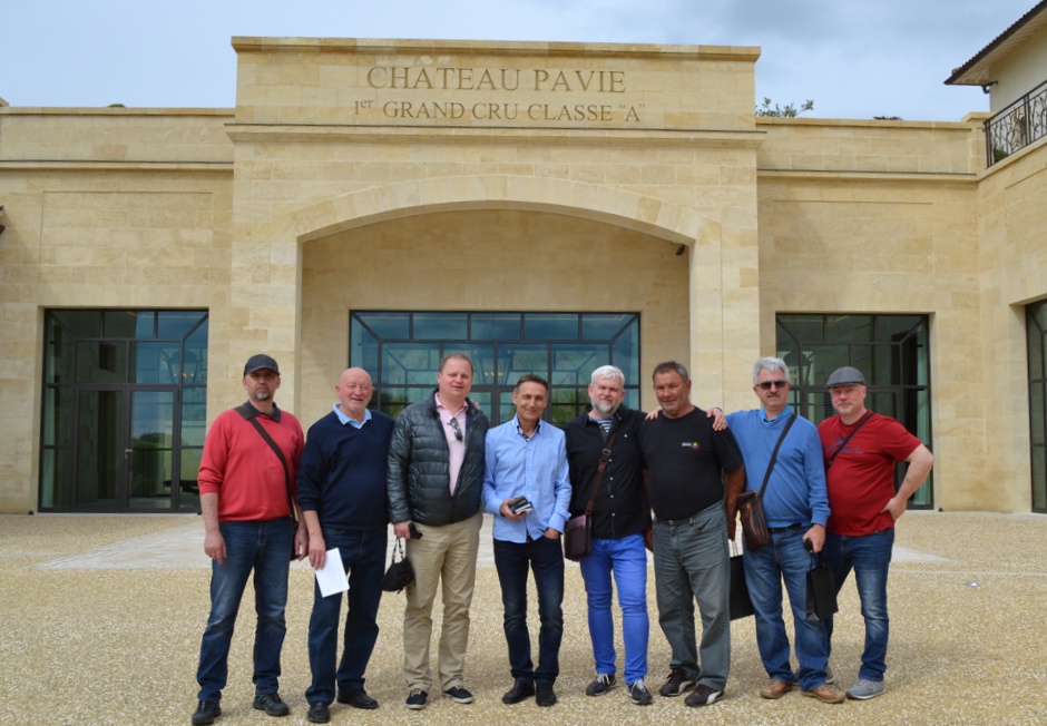 Skupinové foto naší Bordeaux family