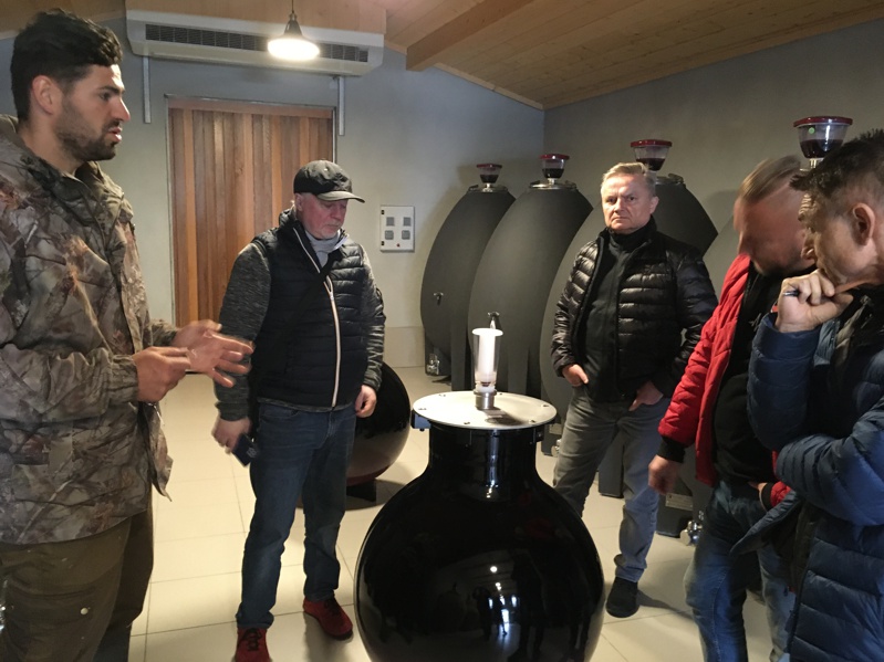clos-manou-glass-globe-7deci