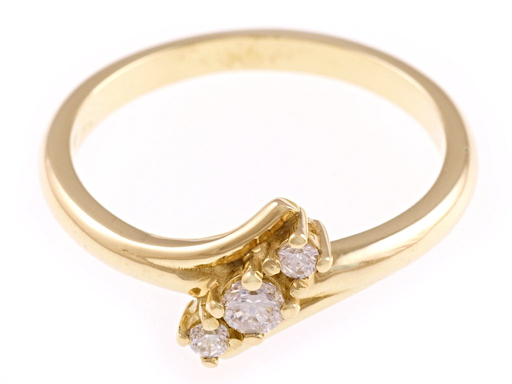 Zlatý prstýnek se třemi kamínky - a-diamond.eu jewels