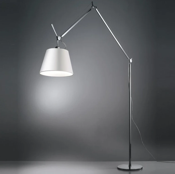 Lampy: nástěnné, stojací, stolní a venkovní