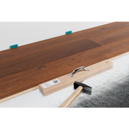 Dorážecí deska pro pokládku podlah