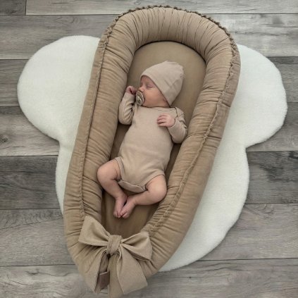Velvet hniezdo pre bábätko - Tmavá béžová ( V20 )