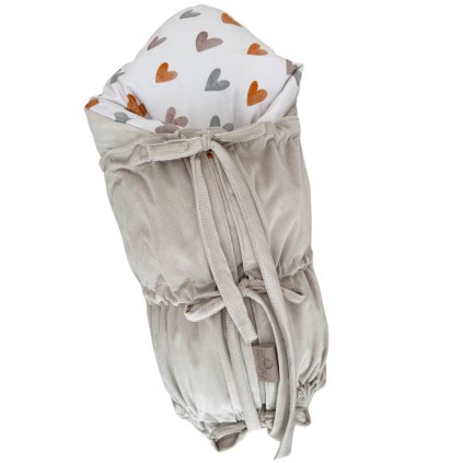 5128 snurovacia zavinovacka pre chlapceka farebne srdiecka