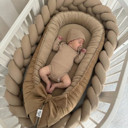 Hniezdo pre dievčatko - Brown