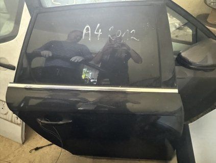 Audi A4 Avant pravé zadní dveře 2012