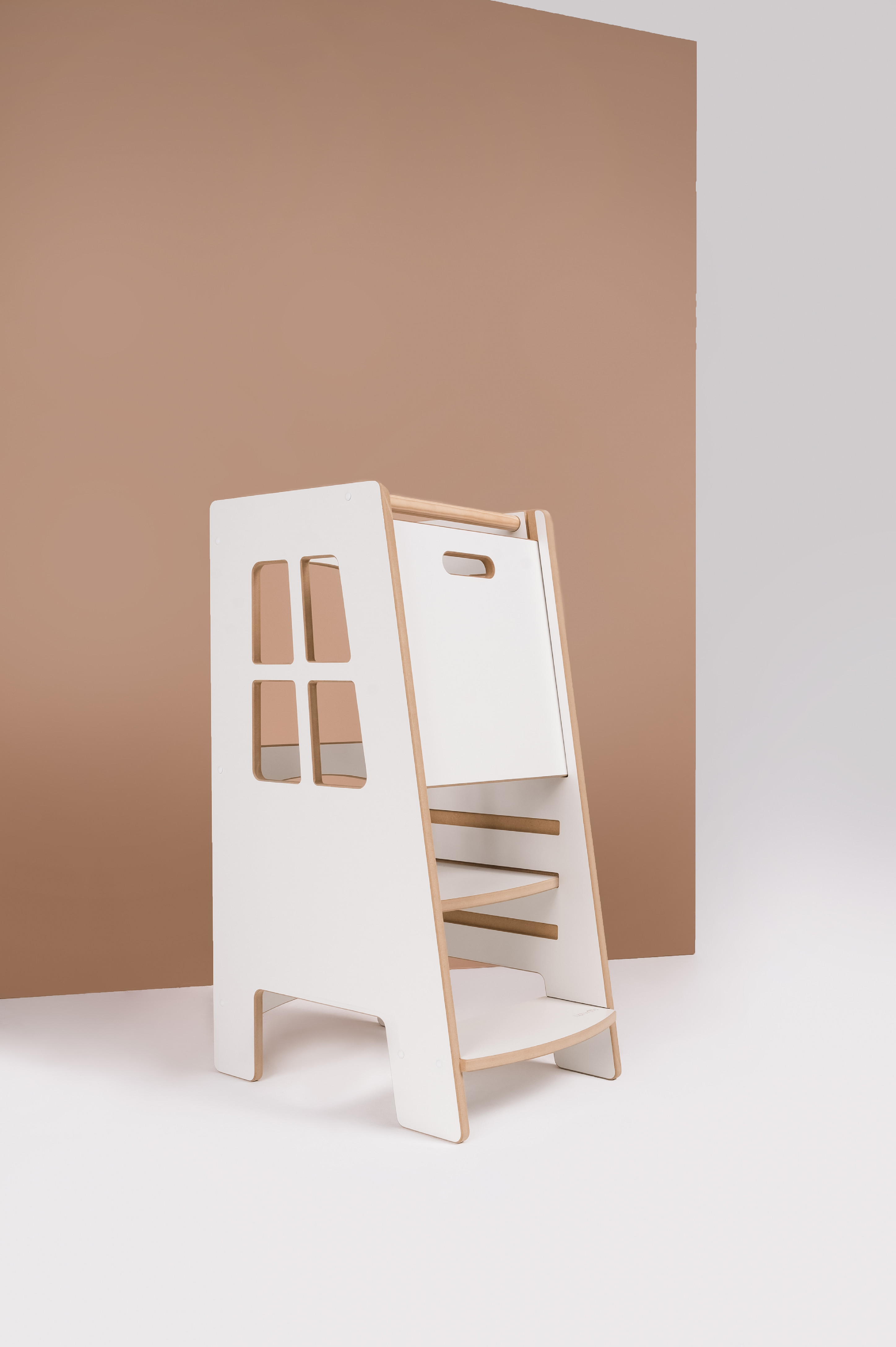 Učiaca veža montessori Safe extra biela