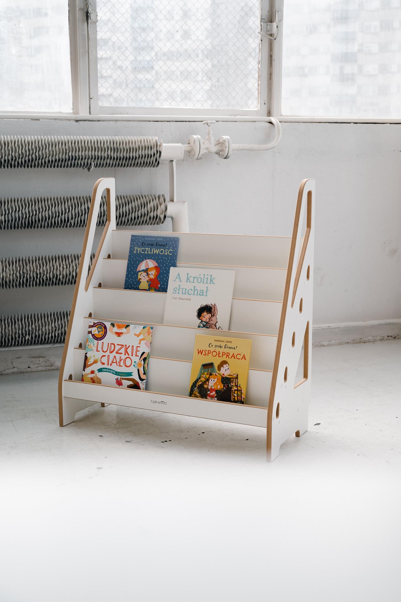 Knižnica drevená montessori maxi