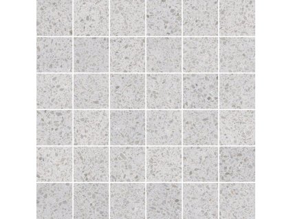 25_mrm011.196649372618809