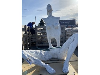 ART socha sedím žena