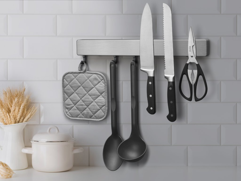 Magnetická lišta na nože Metaltex Metallika 1