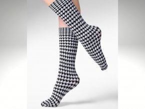 Dámske vzorované ponožky Pepi 40 den, elegantné, vzorované, originálny pepitový vzor na celých ponožkách, geometrický vzor, štýlový  efekt, vyrobené z  elastických vlákien Lycra v 3D technológii, komfort, štýlový vzhľad vo farbe: nero (čierna) / bianco (biela), univerzálna veľkosť one size,