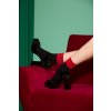 DÁMSKE PONOŽKY GABRIELLA INA, Spodná časť ponožiek má sýtu čiernu farDÁMSKE PONOŽKY GARIELLA INA, Spodná časť ponožiek má sýtu čiernu farbu,široké ozdobné rebrovanie, vo farbe: nero/red, nero/emerald(tmavozelená), Tenký, strieborný pásik z lesklej, trblietavej nite uprostred farebného lemu