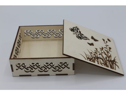 Krabička čtverec - Motýl