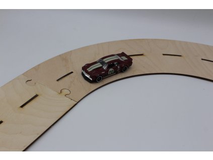 Silnice - Velký okruh s parkovištěm