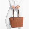 Michael Kors Kabelka Jet Set Medium Pocket Tote Bag Luggagee