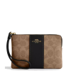 Coach Peněženka Coach Corner Zip Wristlet In Signature Canvas Gold Tan Black322